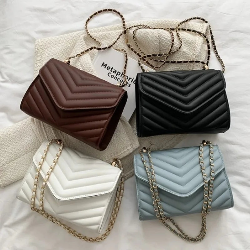 Bolsa Pequena Quadrada Retrô - Elegância e Versatilidade